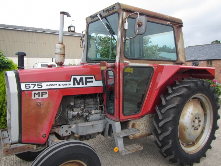 Massey Ferguson 575