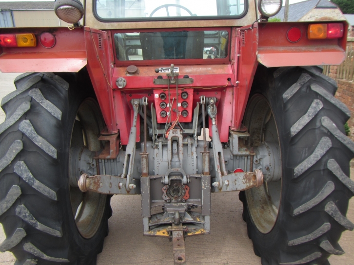 Massey Ferguson 575