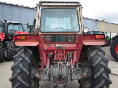 Massey Ferguson 575