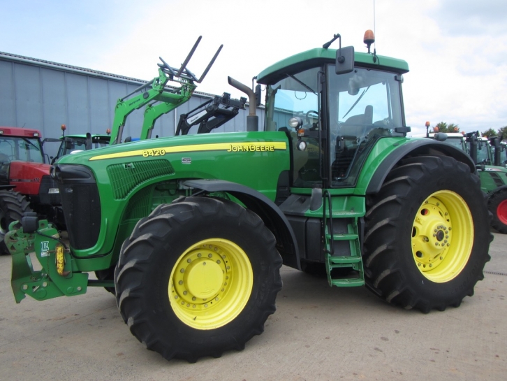 John Deere 8120