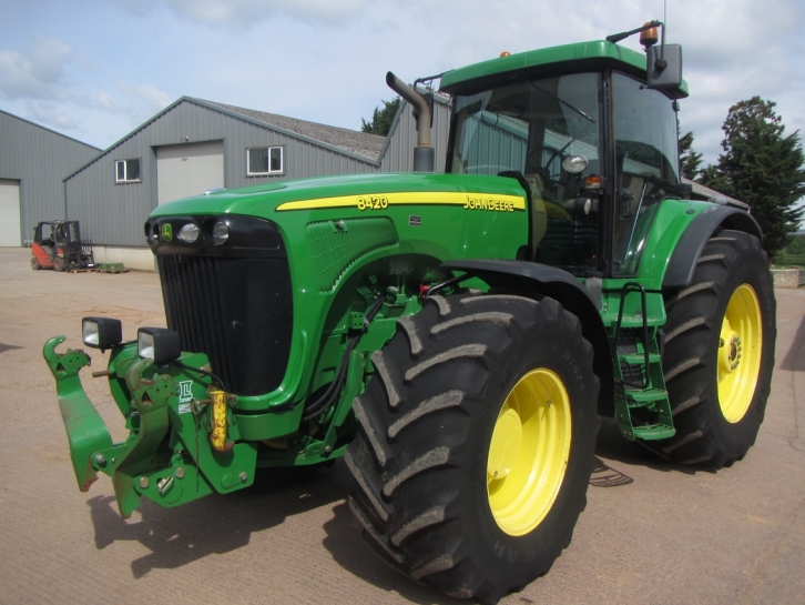 John Deere 8120