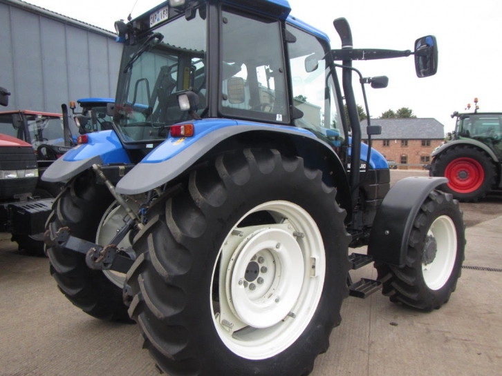 New Holland TS90