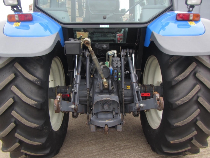 New Holland TS90