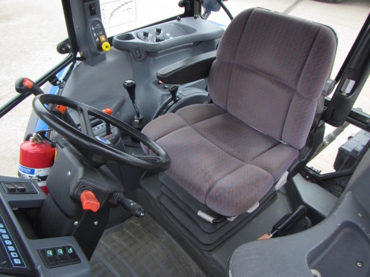 New Holland TS90