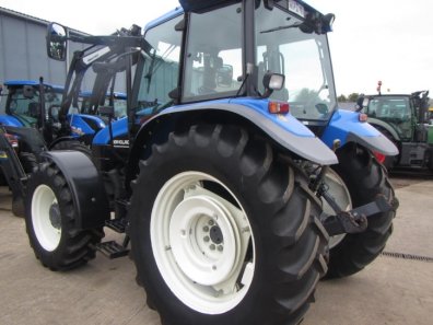 New Holland TS90