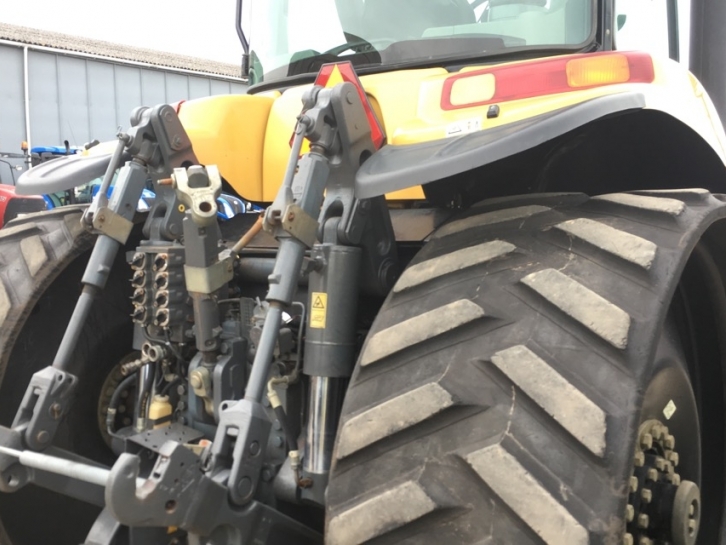 CAT 765