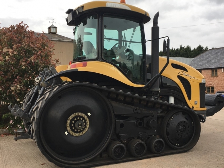 CAT 765