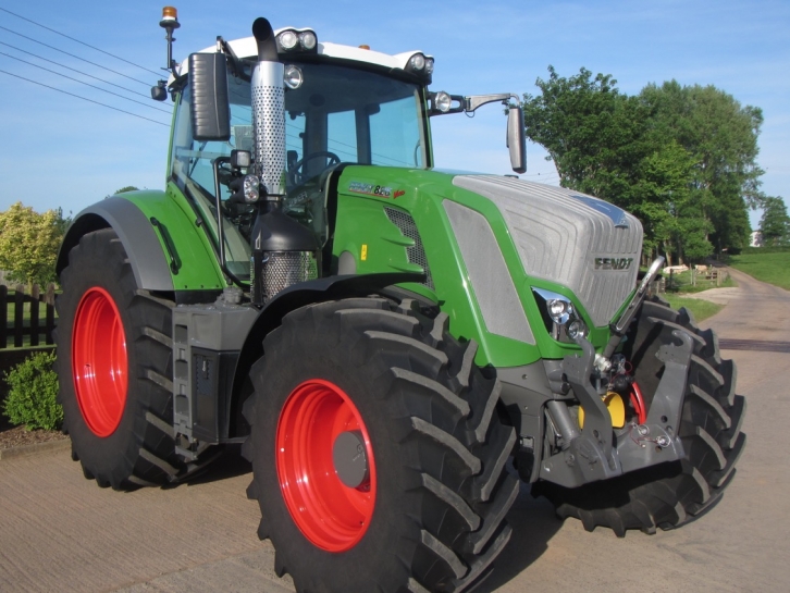 Fendt 828 Profi-Plus