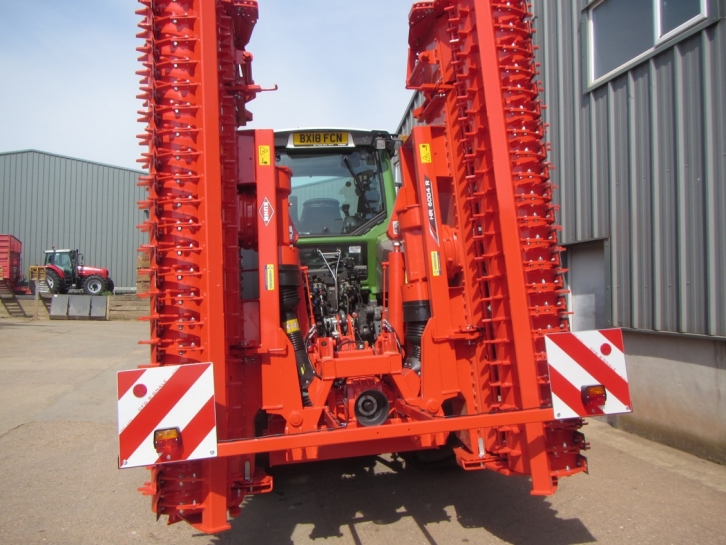 Kuhn HR6004 power harrow