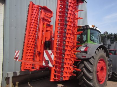 Kuhn HR6004 power harrow