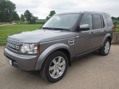 Land Rover Discovery Commercial