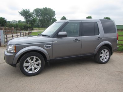 Land Rover Discovery Commercial