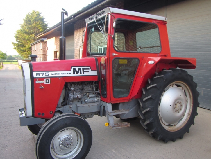 Massey Ferguson 575