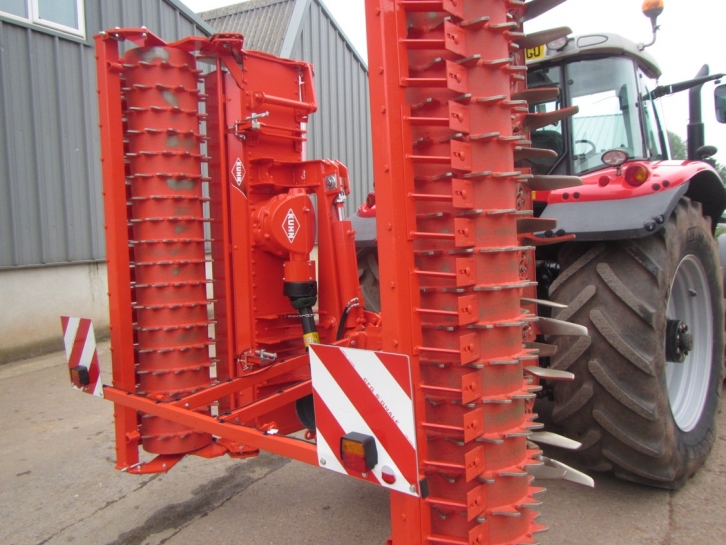 Kuhn HR5004 power harrow