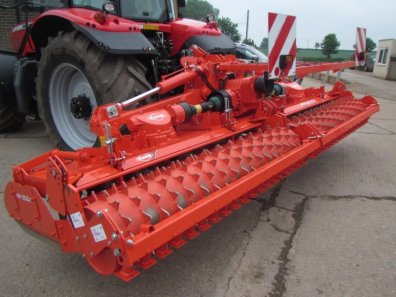 Kuhn HR5004 power harrow