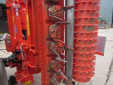 Kuhn HR5004 power harrow