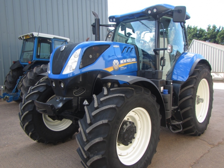 New Holland T7.270