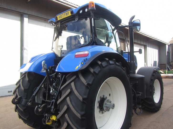 New Holland T7.270