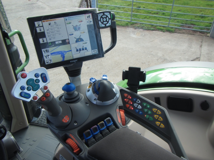 Fendt 724 Profi-Plus