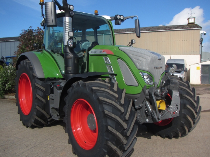 Fendt 724 Profi-Plus