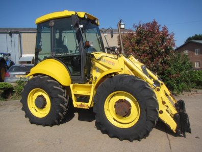 New Holland LB115 B loader tractor