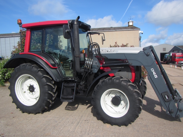 Valtra N92