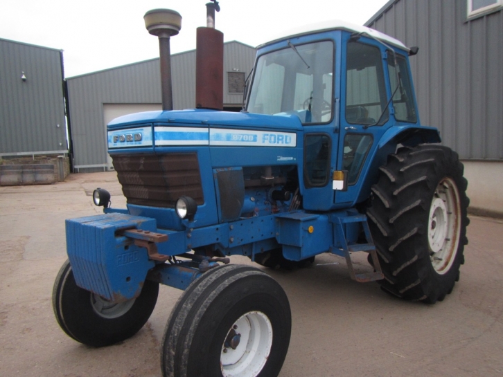 Ford 8700