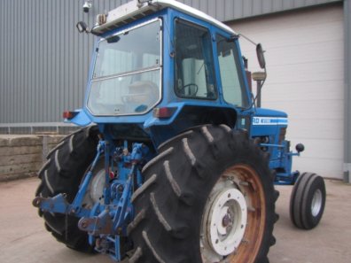 Ford 8700