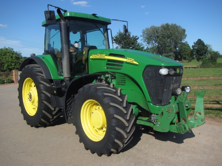 John Deere 7720