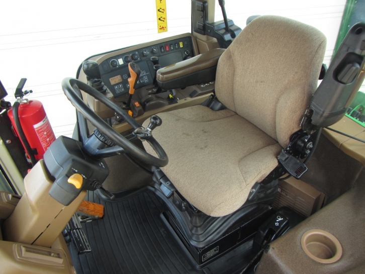 John Deere 7720