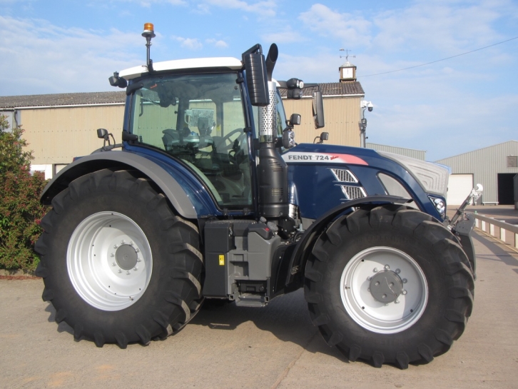 Fendt 724 Profi-Plus