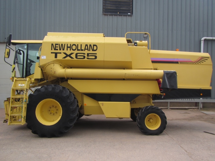 New Holland TX65