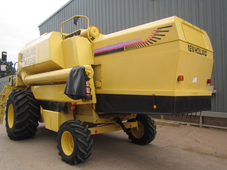 New Holland TX65