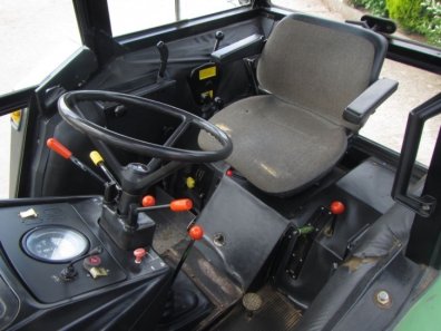 John Deere 2140
