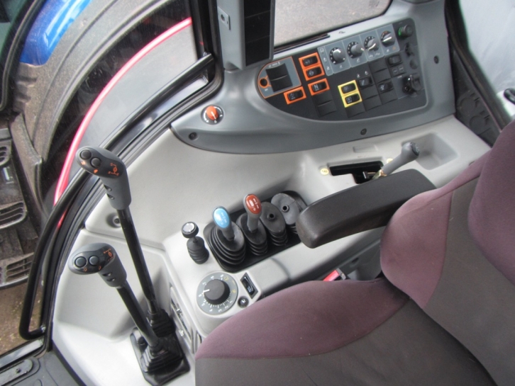 Valtra N101