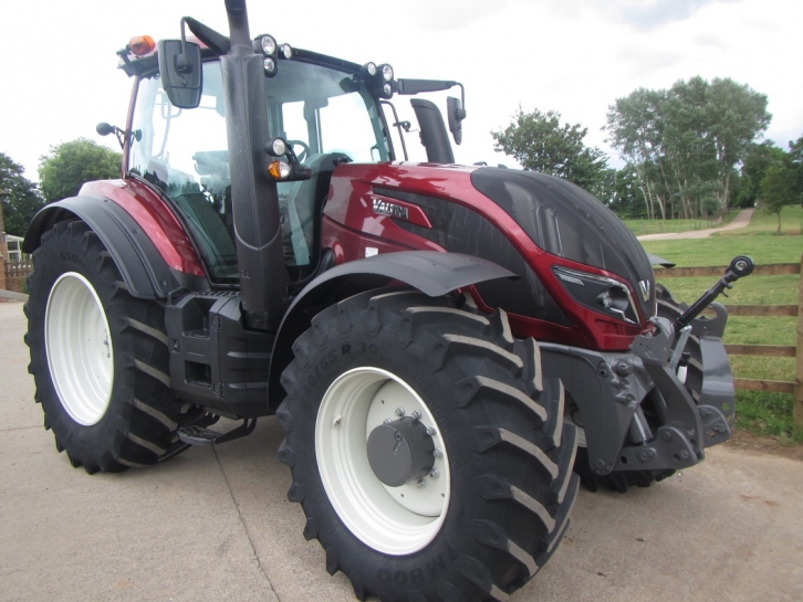 Valtra T214 Direct