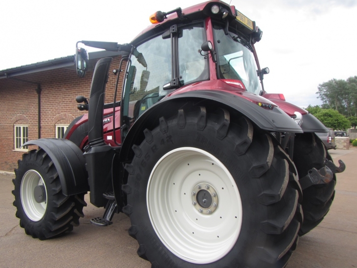 Valtra T214 Direct