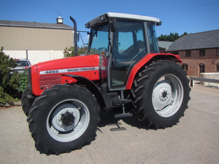 Massey Ferguson 4255