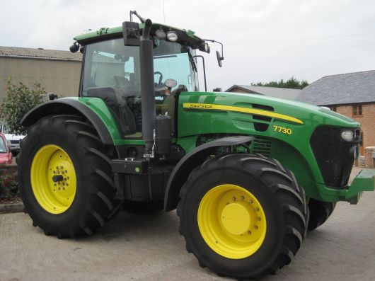 John Deere 7730