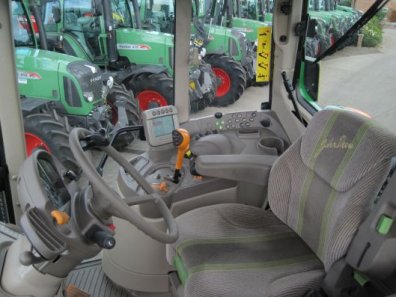 John Deere 7530