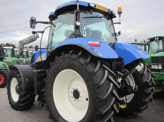 New Holland T6090