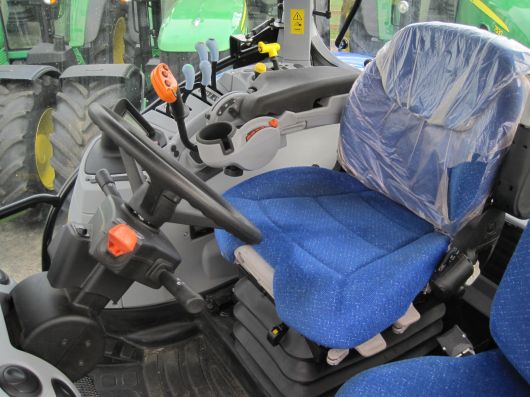 New Holland T6090