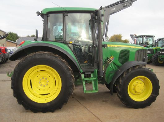 John Deere 6120 SE