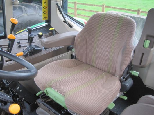 John Deere 6120 SE