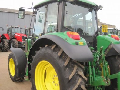 John Deere 6120 SE