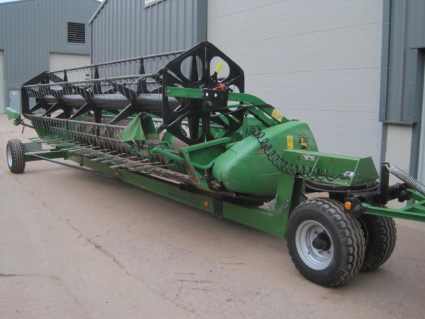 John Deere 18ft combine header