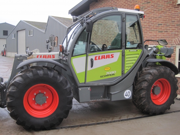Claas 7030 VP+