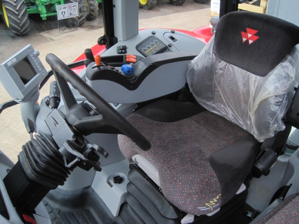 Massey Ferguson 7495