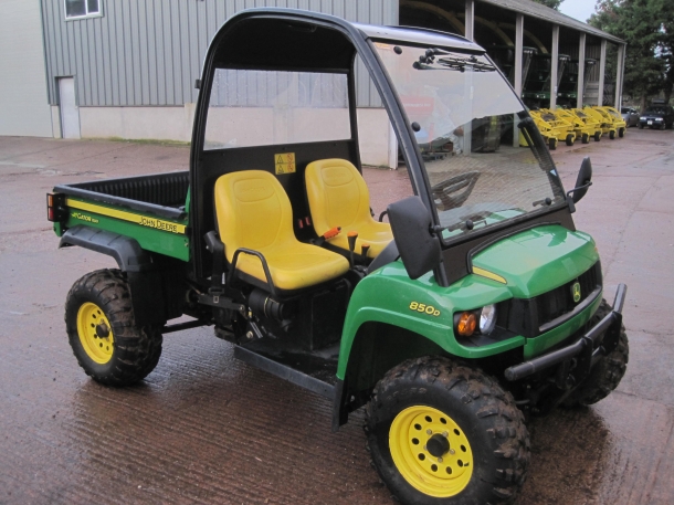 John Deere 850D Gator XUV