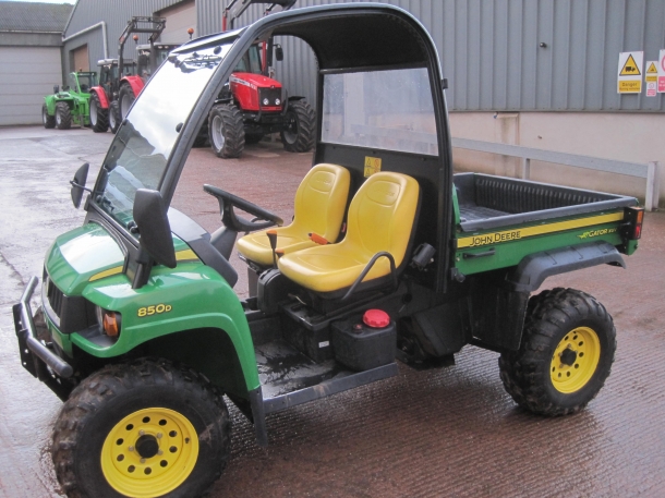 John Deere 850D Gator XUV